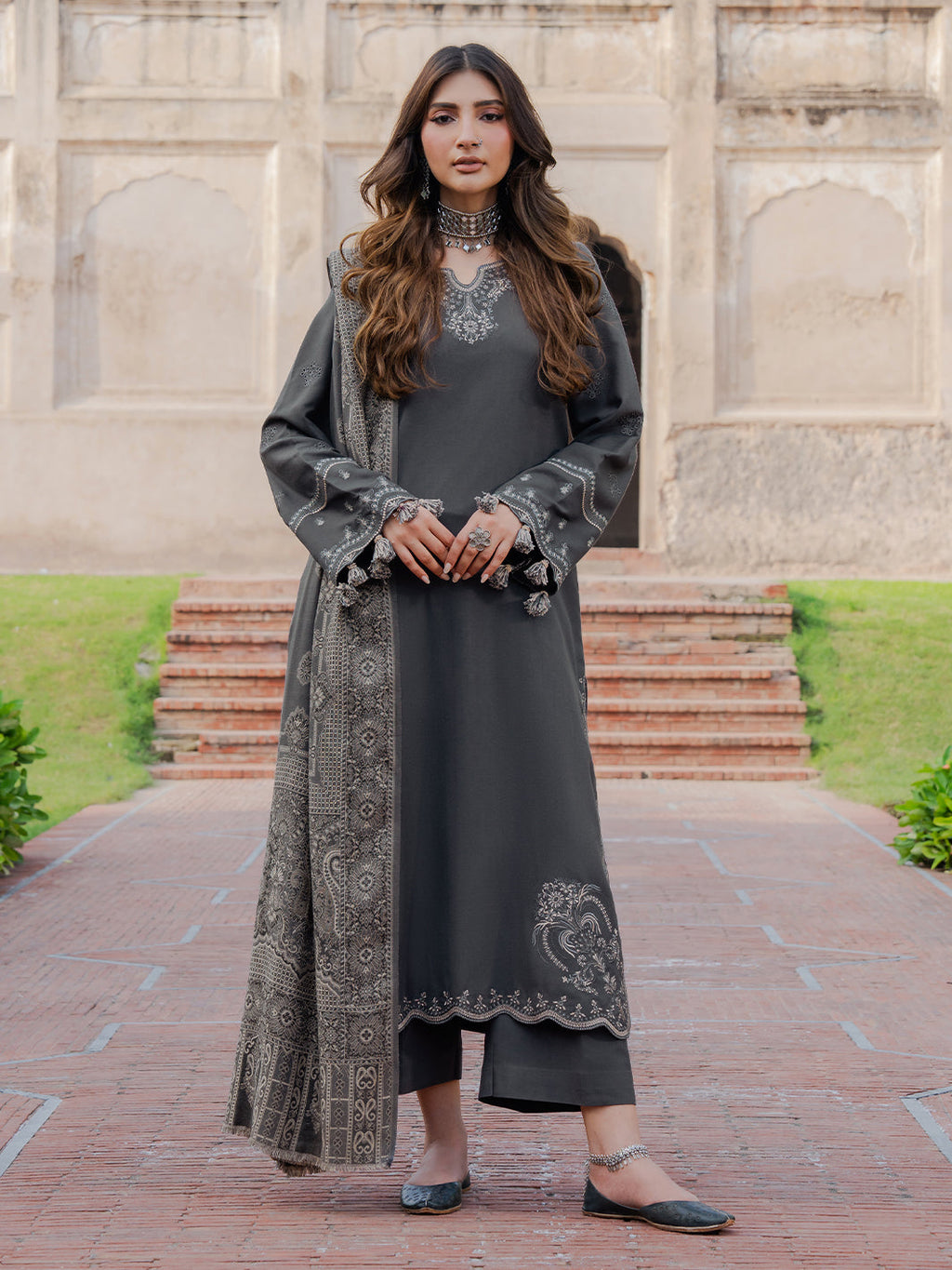 IZEL LUXURY UNSTITCHED WINTER DHANAK EMBROIDERED 3PC WITH DIGITAL PRINTED WOOL SHAWL
