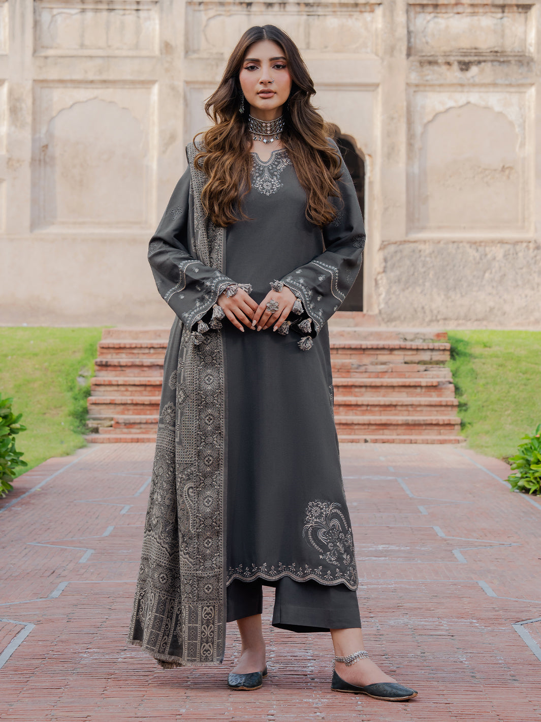 IZEL LUXURY UNSTITCHED WINTER DHANAK EMBROIDERED 3PC WITH DIGITAL PRINTED WOOL SHAWL