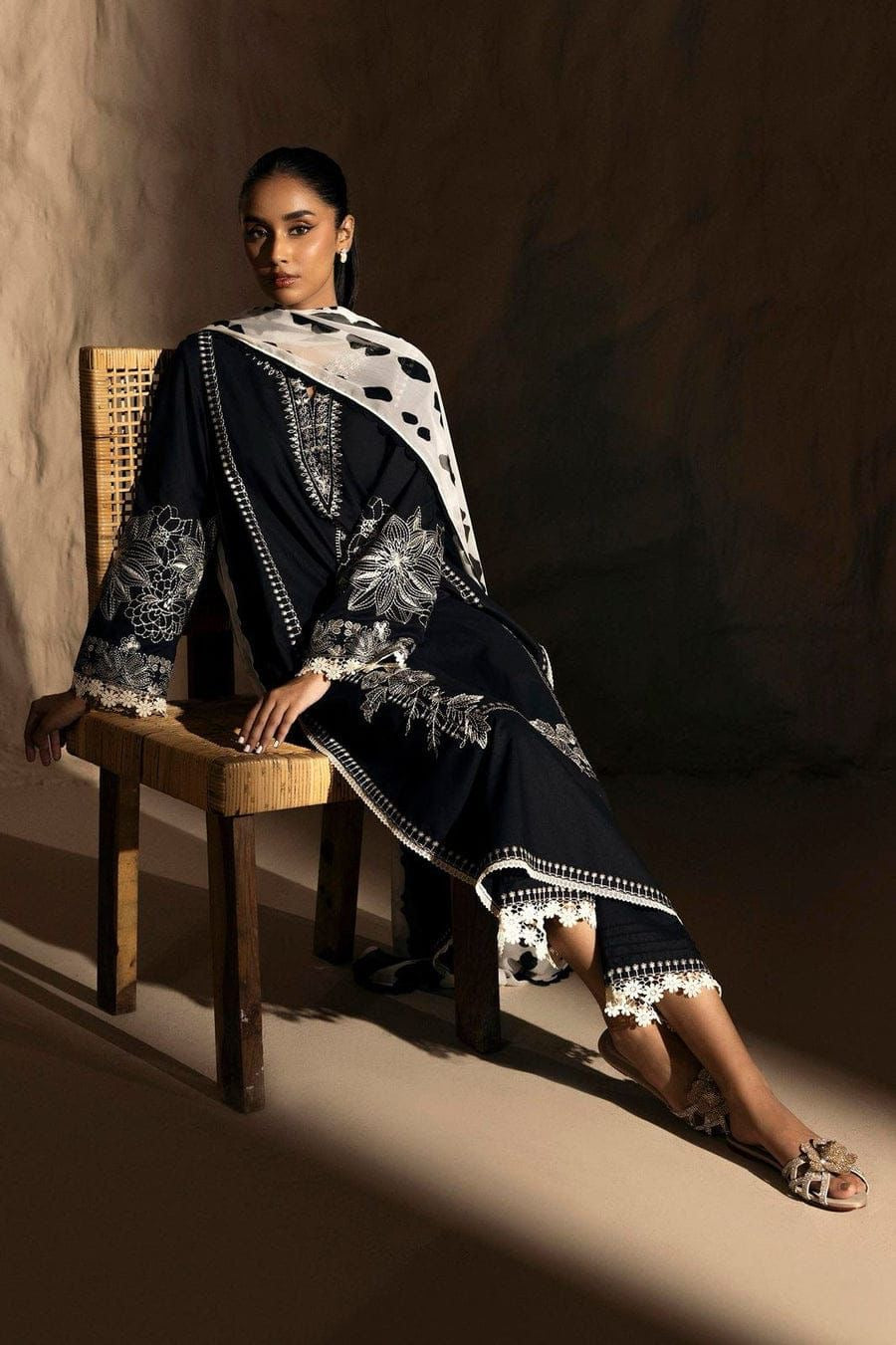 SANA SAFINAZ 3PC UNSTITCHED FULLY EMBROIDERED