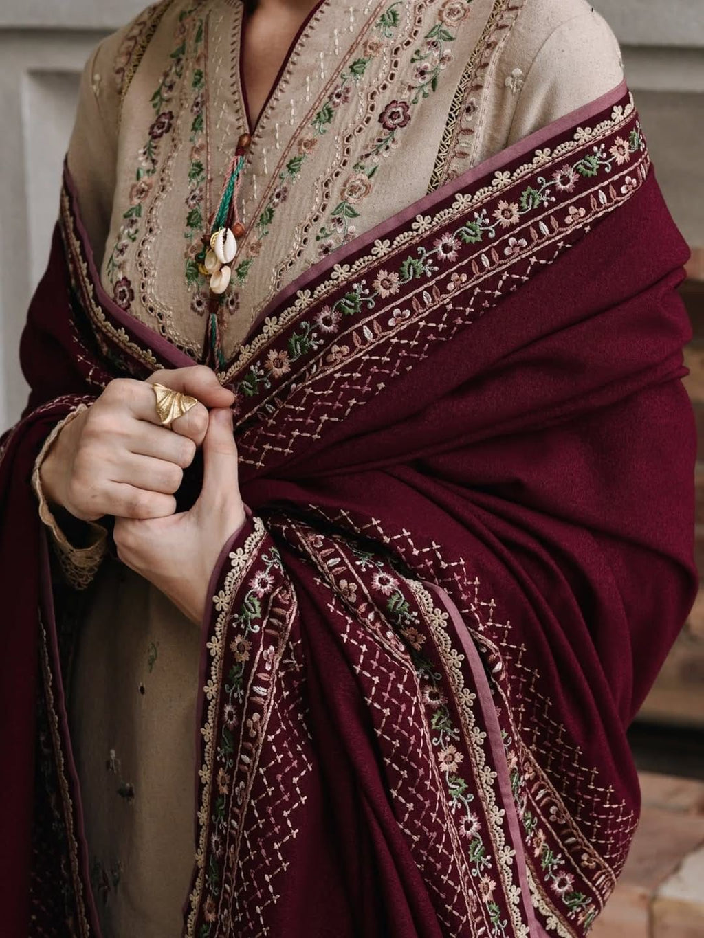 IZEL 3PC UNSTITCHED EMBROIDERED