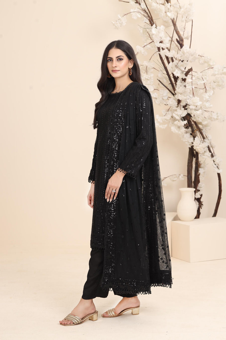 BAROQUE UNSTITCHED LUXURY EMBROIDERED