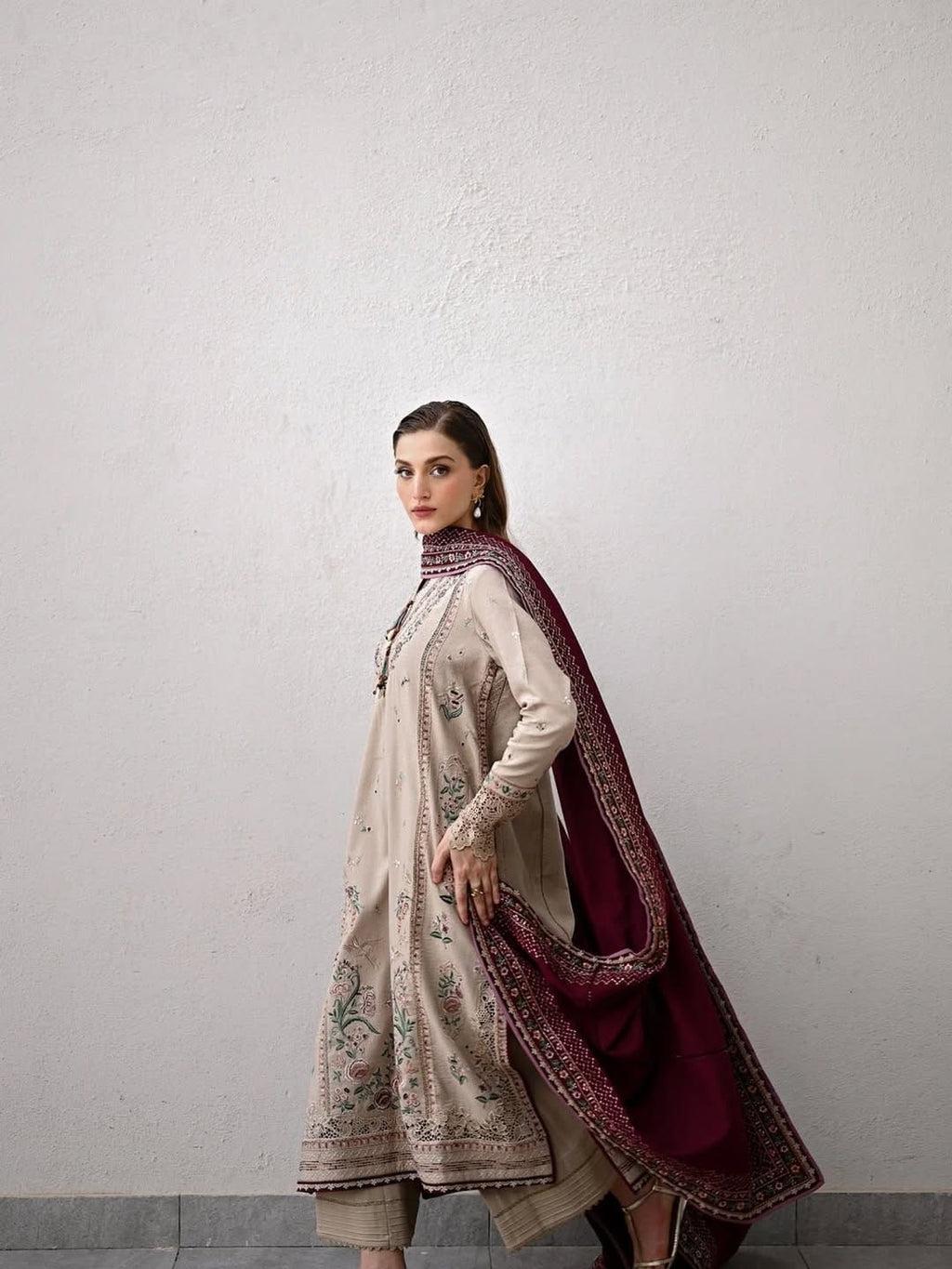 IZEL 3PC UNSTITCHED EMBROIDERED