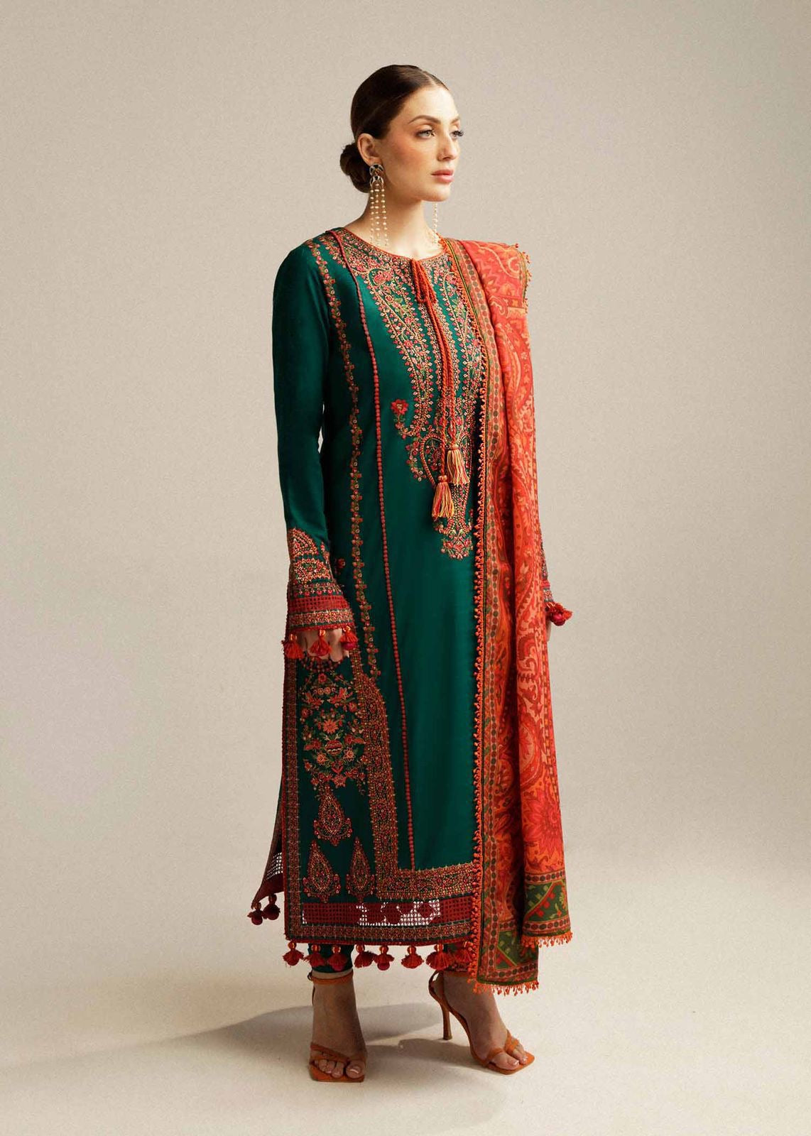 Hussain Rehar
03PCS UNSTITCHED SUIT