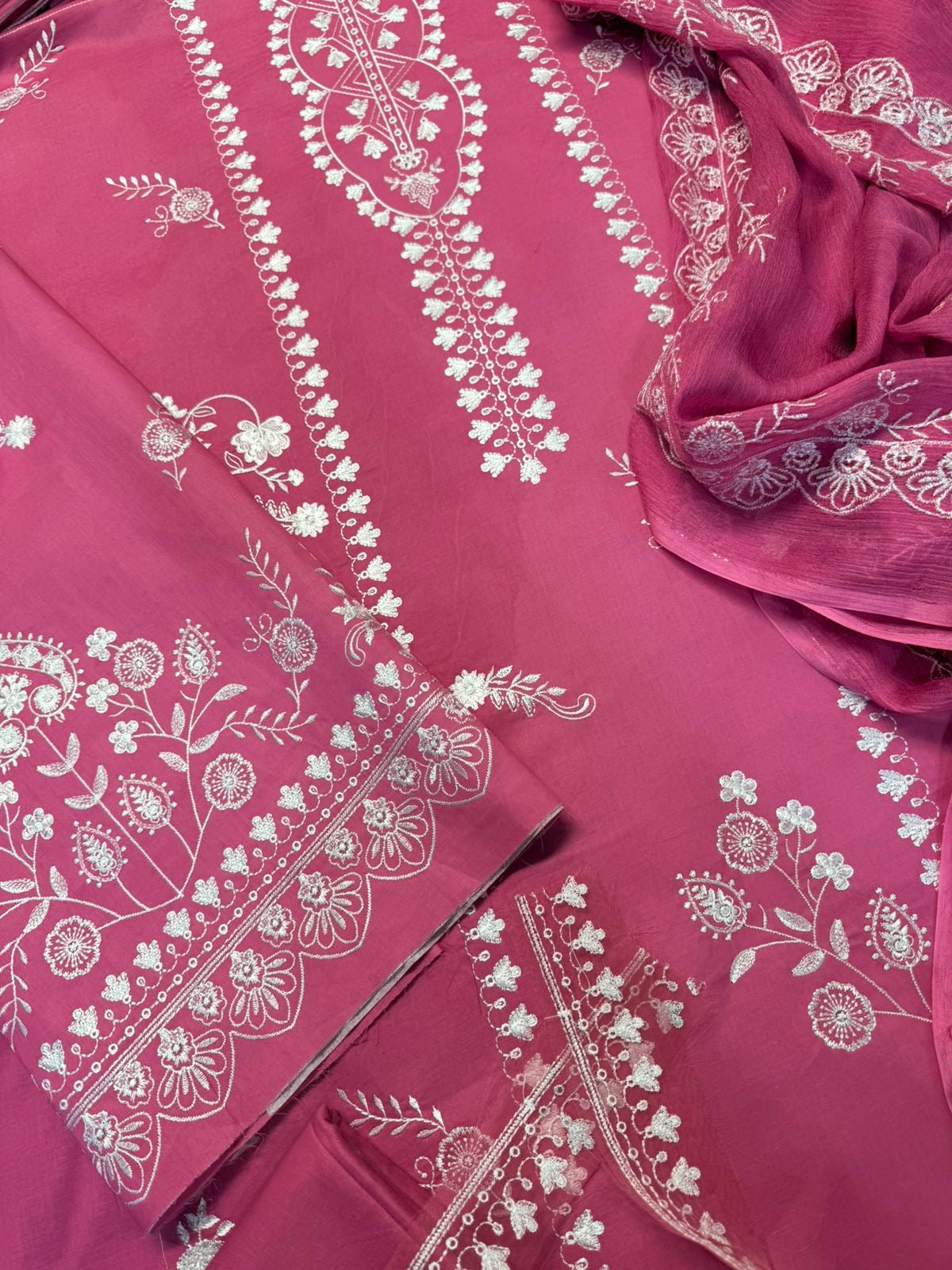 CROSSSTITCH 3PC UNSTITICHED LAWN 4015