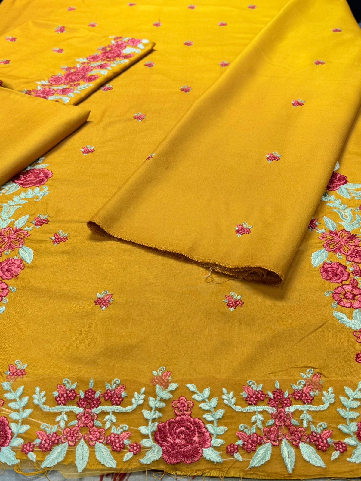 SAPPHIRE 3PC DHANAK UNSTITCHED