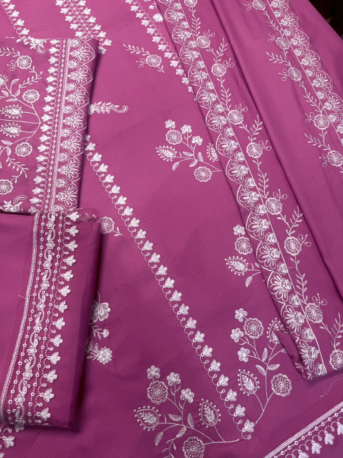 CROSSSTITCH 3pc Casual Winter Collection 
CODE 7057