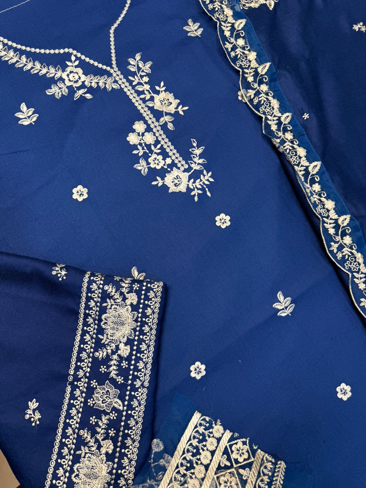 AZURE 3pc UNSTITCHED Dhank FABRICS