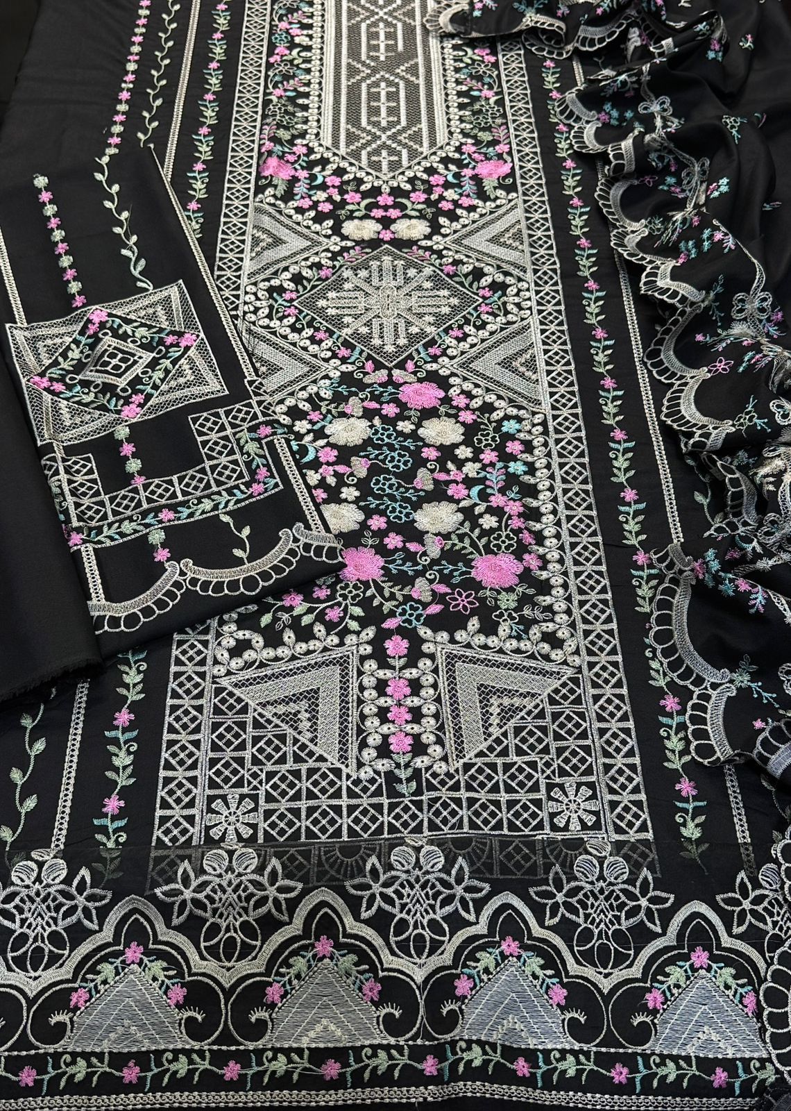 BIN ILYAS 3PC LUXURY ETHNIC